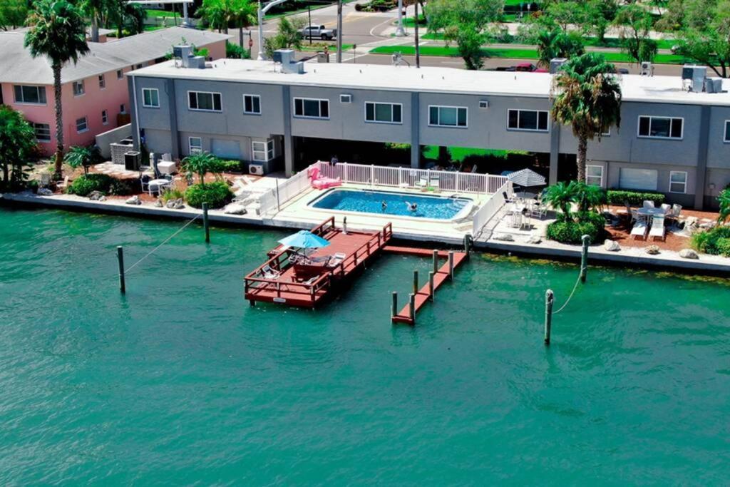 102-Tiny Treasure-Waterfront With Heated Pool Leilighet St. Pete Beach Eksteriør bilde
