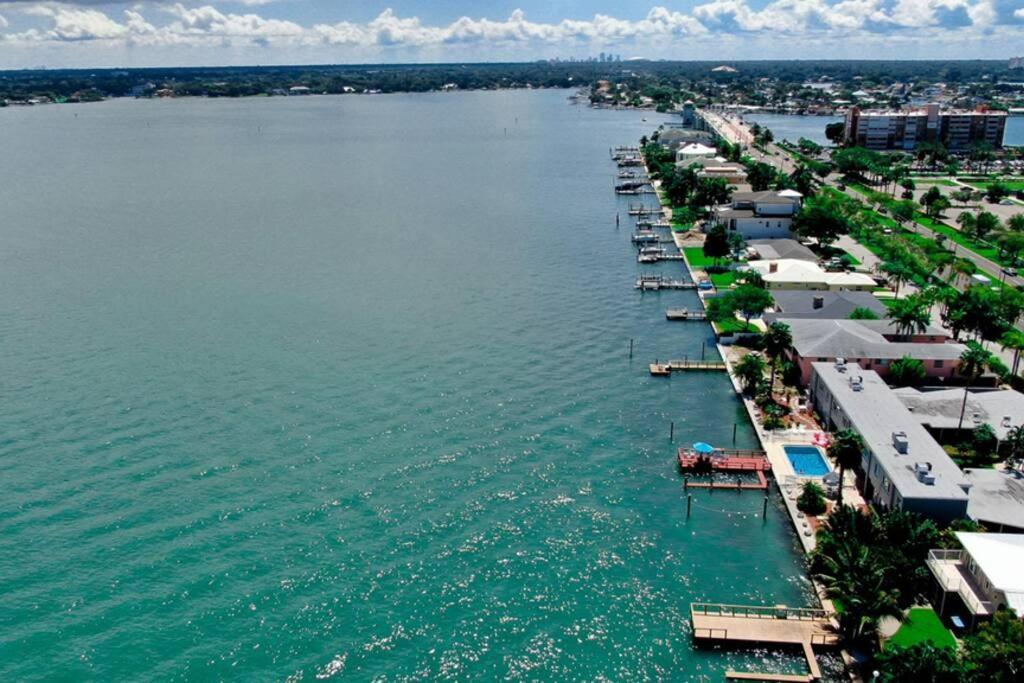 102-Tiny Treasure-Waterfront With Heated Pool Leilighet St. Pete Beach Eksteriør bilde