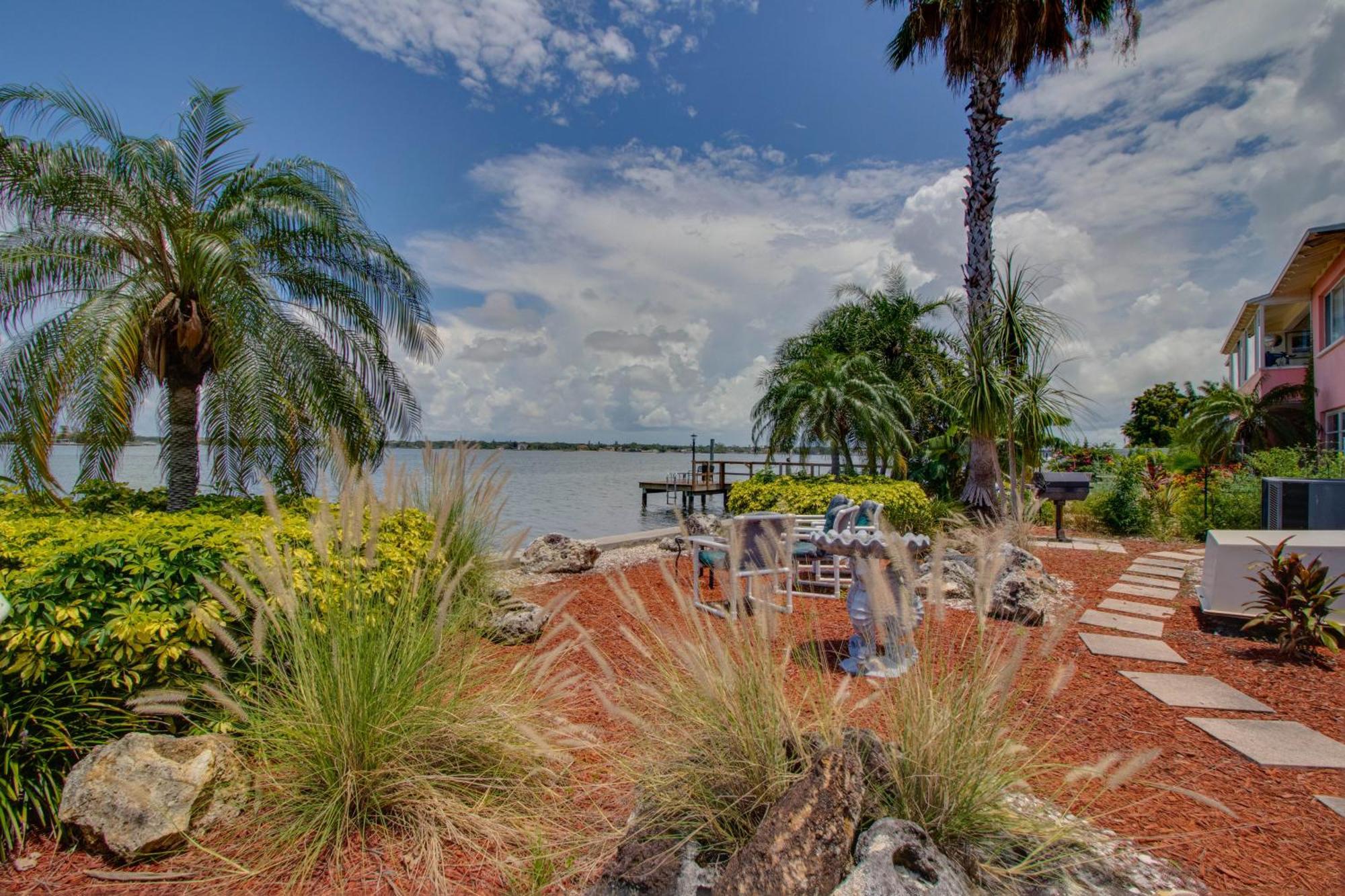 102-Tiny Treasure-Waterfront With Heated Pool Leilighet St. Pete Beach Eksteriør bilde